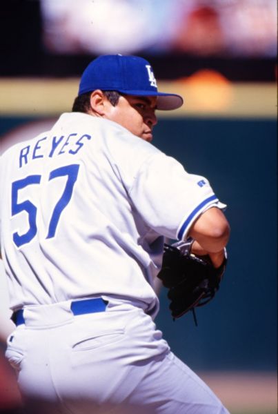 1997 Dennys Reyes Pitching LOS ANGELES DODGERS Original 35mm Rookie Photo Slide