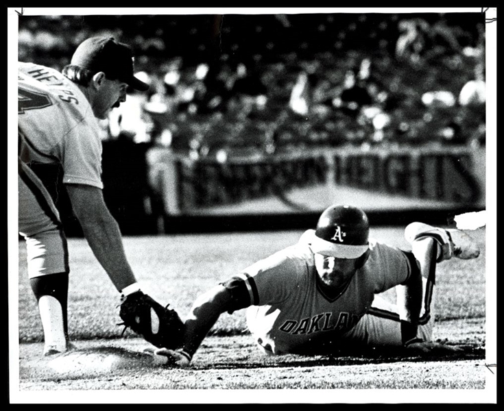 1984 Oakland Athletics CARNEY LANSFORD Sliding Under KEN PHELPS Slides Original
