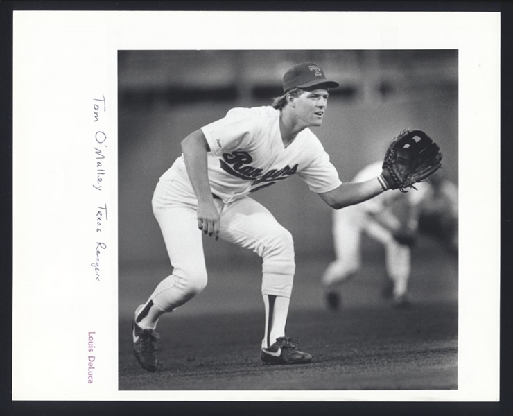 1987 Texas Rangers TOM O'MALLEY Fielding Original Photo Type 1