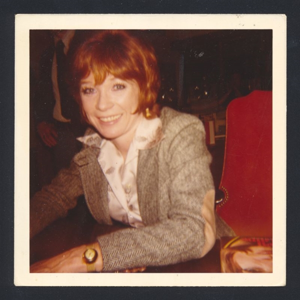 1975 SHIRLEY MACLAINE Live Candid Vintage Original Photo TERMS OF ENDEARMENT nb