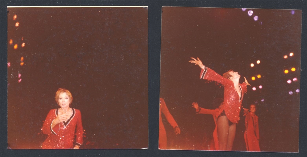 Lot of (2) 1970s SHIRLEY MACLAINE Live Performance On Stage Original Photos nb