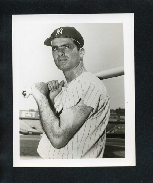 1968 New York Yankees ROCKY COLAVITO Team Issue Photo Team Issued Original Photo
