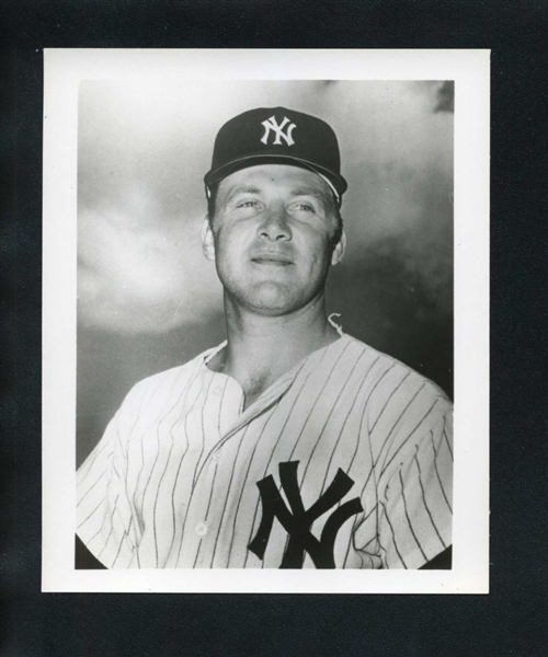 1961-68 New York Yankees TOM TRESH Team Issue Photo Team Issued Original Photo