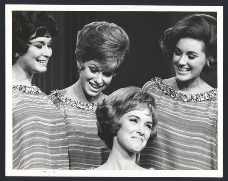 1960s THE LENNON SISTERS Original Photo FIFTIES STAR MUSICAL QUARTET hdp