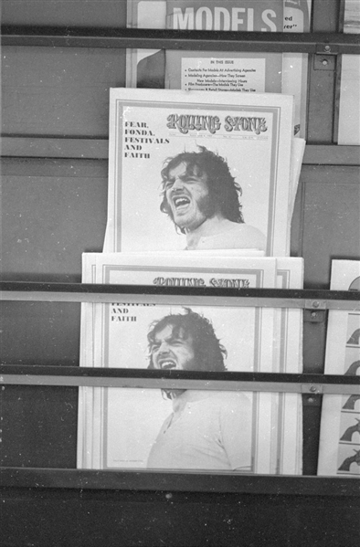 Lot (6) 1969 NEWSSTAND W/ ROLLING STONE & DOWBJEAT MAGAZINES Orig 35mm Negatives