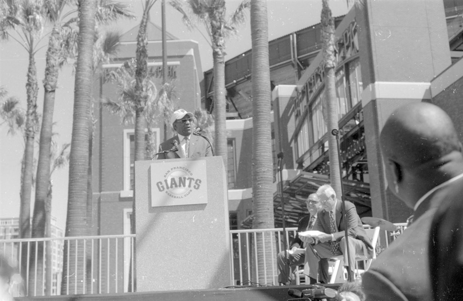 Lot (6) Giants WILLIE MAYS, BILL COSBY Statue Dedication Original 35mm Negatives