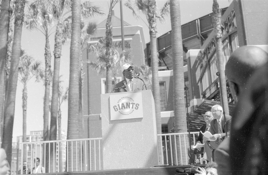 Lot (6) Giants WILLIE MAYS, BILL COSBY Statue Dedication Original 35mm Negatives