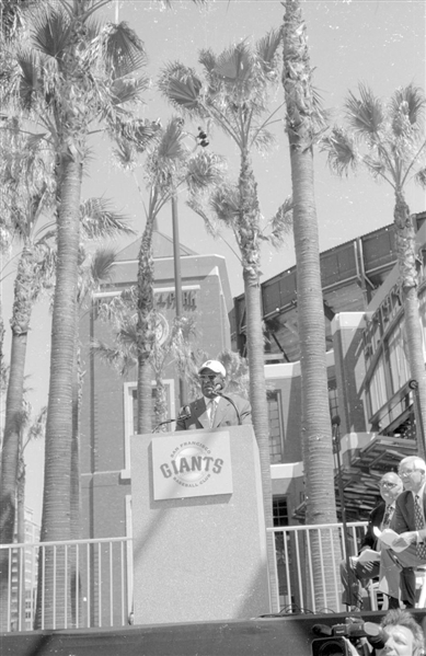 Lot (6) Giants WILLIE MAYS, BILL COSBY Statue Dedication Original 35mm Negatives