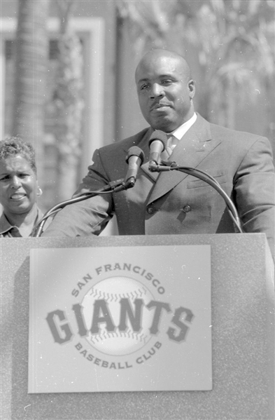 Lot of (4) 2000 Giants BARRY BONDS Statue Dedication Original 35mm Negatives bn