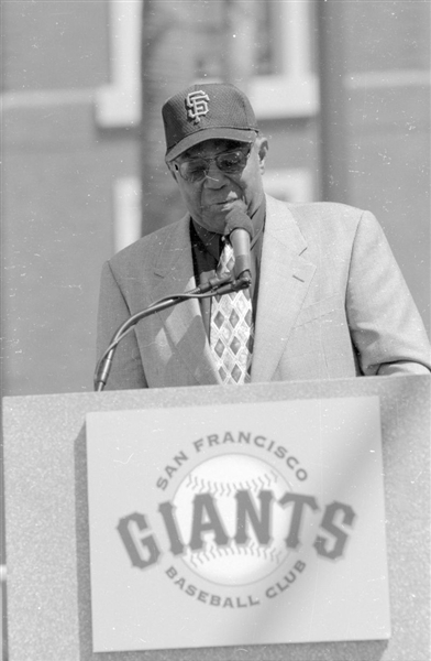 Lot of (6) 2000 Giants WILLIE MAYS Statue Dedication Original 35mm Negatives bn