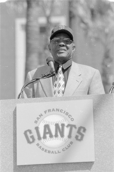 Lot of (6) 2000 Giants WILLIE MAYS Statue Dedication Original 35mm Negatives bn