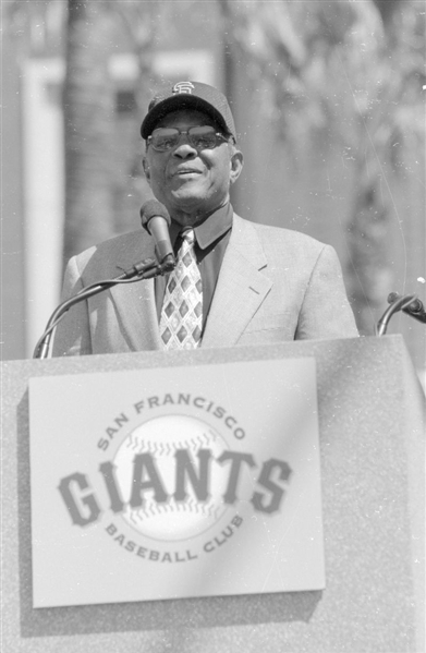 Lot of (6) 2000 Giants WILLIE MAYS Statue Dedication Original 35mm Negatives bn