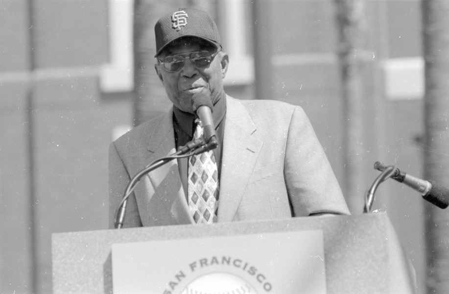 Lot of (6) 2000 Giants WILLIE MAYS Statue Dedication Original 35mm Negatives bn