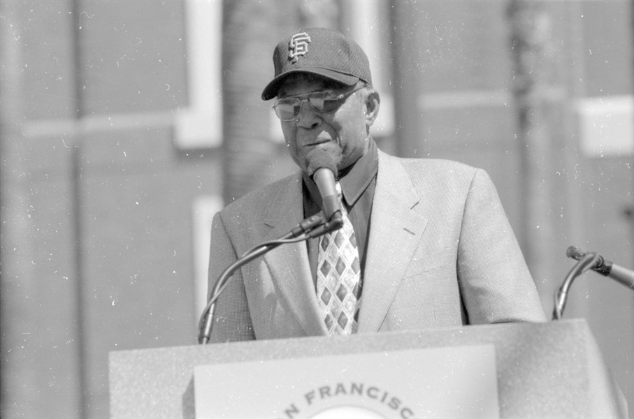 Lot of (6) 2000 Giants WILLIE MAYS Statue Dedication Original 35mm Negatives bn