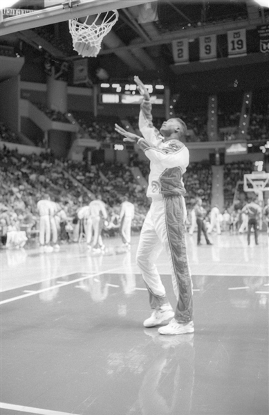 Lot of (9) 1992 ATLANTA HAWKS vs BOSTON CELTICS Hartford Original 35mm Negatives