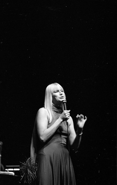 1970s MARY TRAVERS Live Original 35mm Photo Negative PETER, PAUL & MARY bn