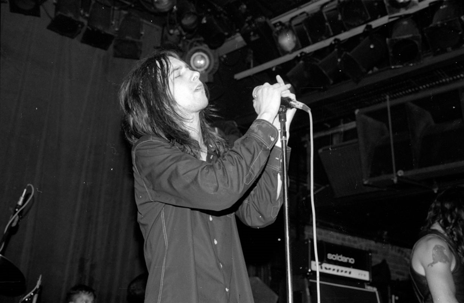 1994 PRIMAL SCREAM - BOBBY GILLESPIE Live Toad's Place Original 35mm Negative bn