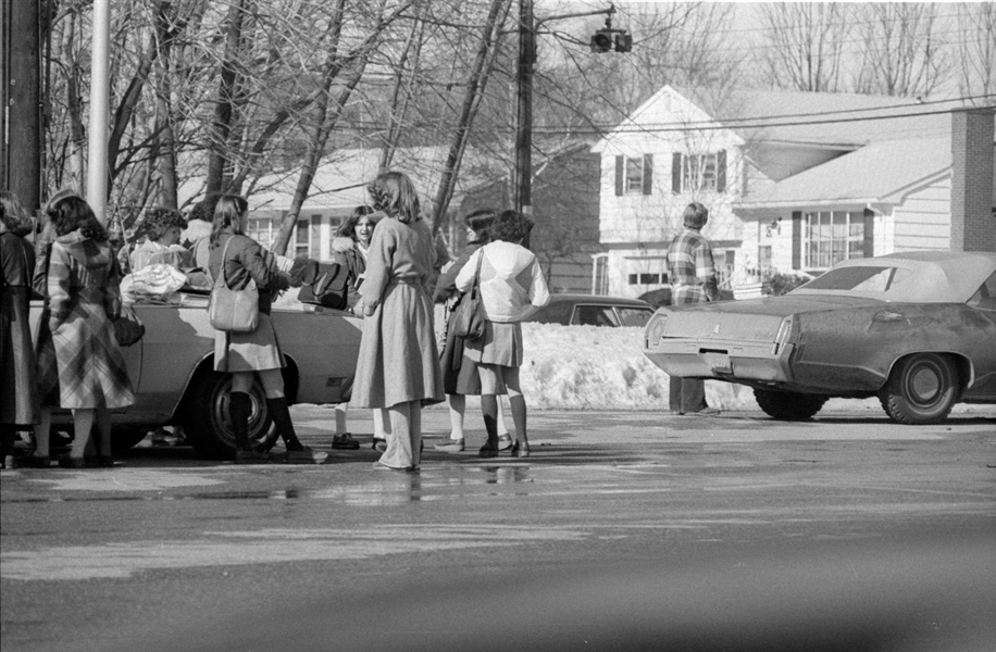 Lot (5) 1970s STUDENTS w/ PONTIAC TEMPEST LEMANS GTO Original 35mm Negatives bn