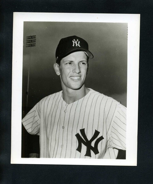 1967-68 New York Yankees JOE VERBANIC Original Photo