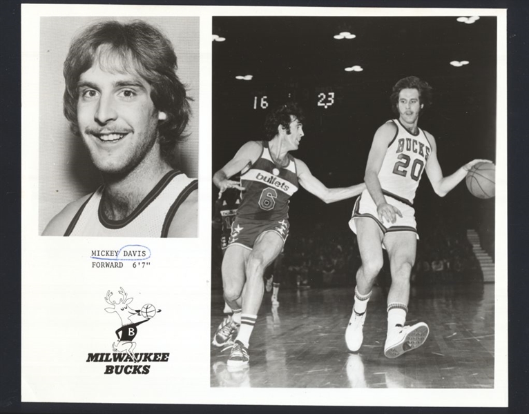 Lot of (2) 1970s MICKEY DAVIS Team Issue Original News Photos