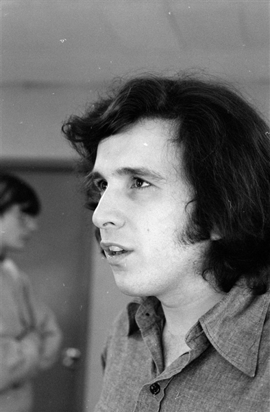 Strip of (6) 1970s DON MCLEAN Candid Original 35mm Photo Negatives bn