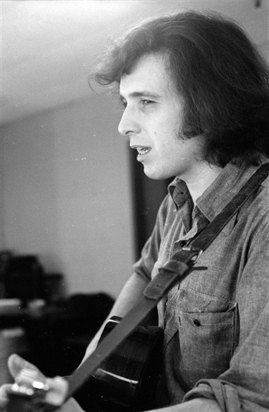 Strip of (6) 1970s DON MCLEAN Candid Original 35mm Photo Negatives bn