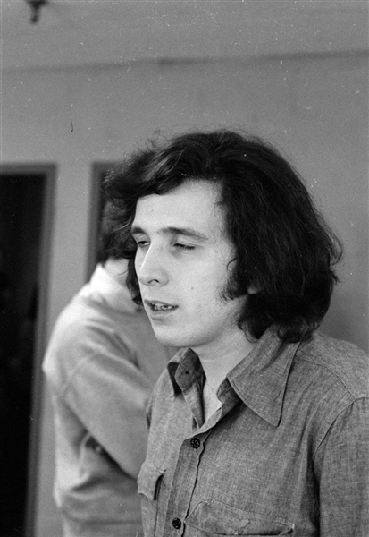Strip of (6) 1970s DON MCLEAN Candid Original 35mm Photo Negatives bn