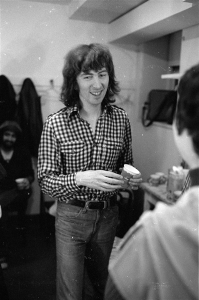 Strip of (6) 1970s AL STEWART Candid Original 35mm Photo Negatives bn