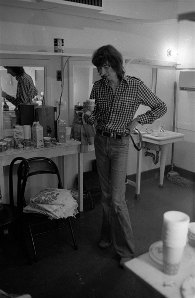 Strip of (6) 1970s AL STEWART Candid Original 35mm Photo Negatives bn