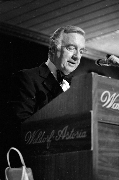 Lot of (4) 1970s WALTER CRONKITE & JACQUES LEPRETTE Orig 35mm Photo Negatives bn