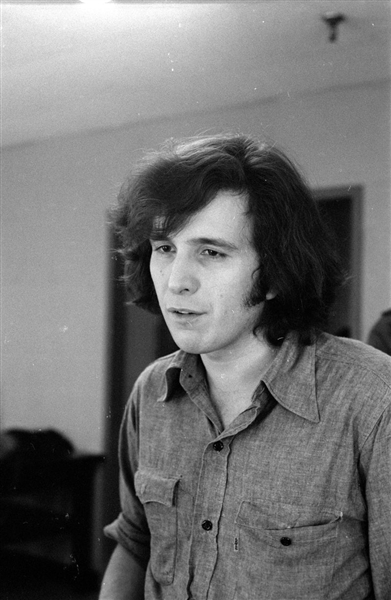 Strip of (6) 1970s DON MCLEAN Candid Original 35mm Photo Negatives bn