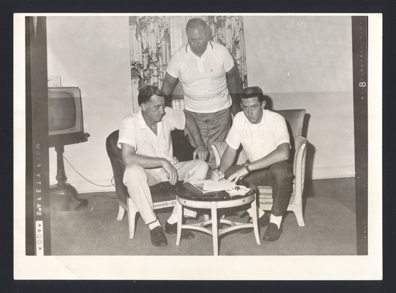 1960s VAN MUNGO SR & ERNEST MUNGO Signing Minor League Contract Original Photo