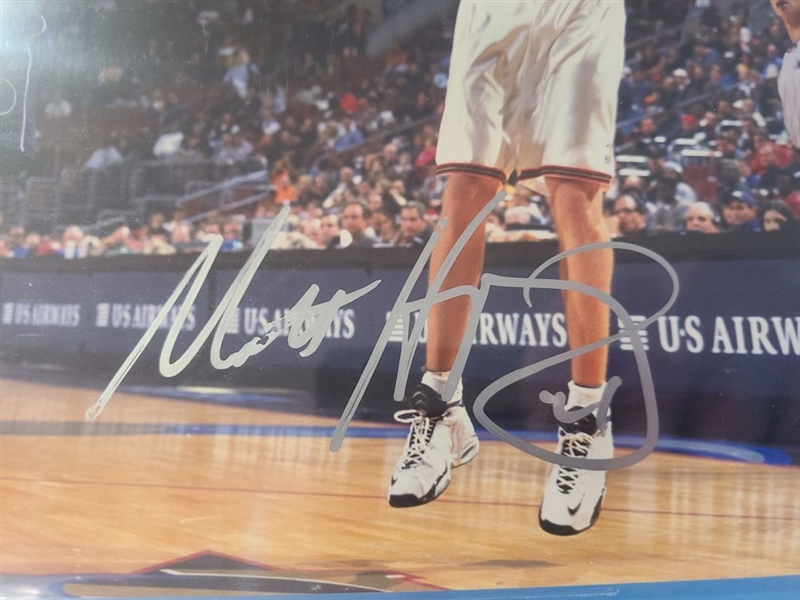 MATT HARPRING 2001-02 Philadelphia 76ers SIGNED Photo 