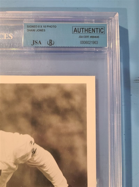 DHANI JONES Philadelphia Eagles SIGNED Photo Beckett JSA Certified Slabbed