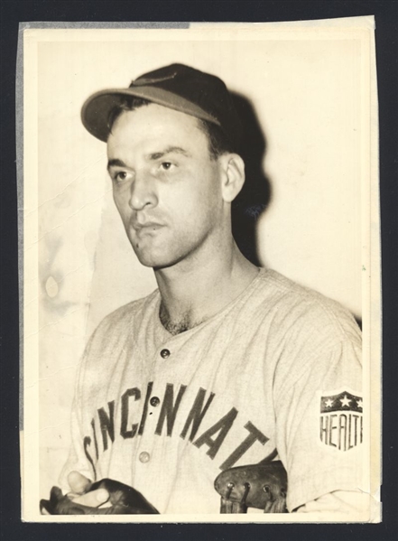 1943 Cincinnati Reds EDDIE R MILLER Original News Photo
