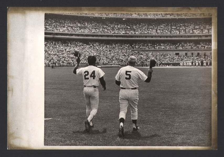 1970s New York Yankees WILLIE MAYS & JOE DiMAGGIO Original Photo HOF
