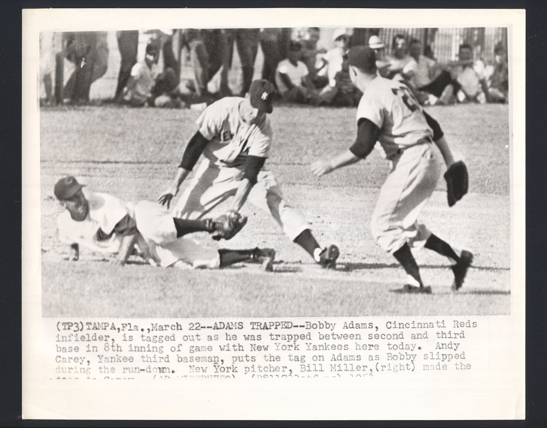 Lot of (2) 1960s Reds BOBBY ADAMS & GORDY COLEMAN Sliding News Wire Photos