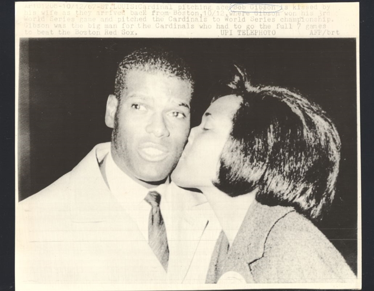 Lot of (2) 1967 Cardinals BOB GIBSON & WIFE World Series News Wire Photos