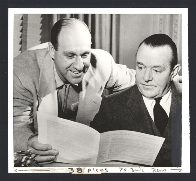 1950s Cardinals ENOS SLAUGHTER & GUSSIE BUSCH w/ Contract Original News Photo