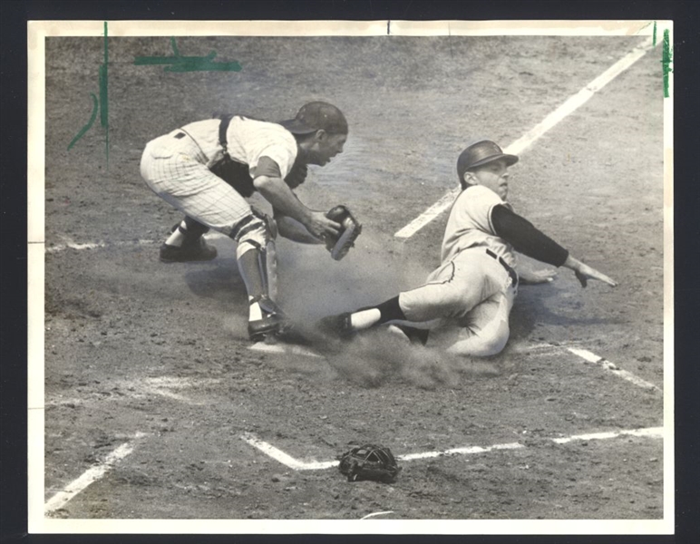 Lot of (2) 1959-66 Chicago Cubs vs San Francisco Giants Original News Photos