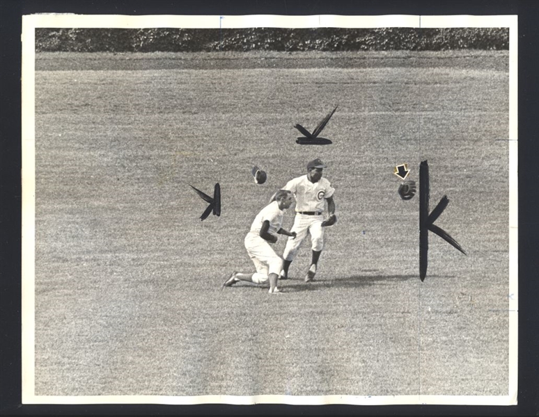 Lot of (4) 1966 Cubs DON KESSINGER & BYRON BROWNE Collision Original News Photos