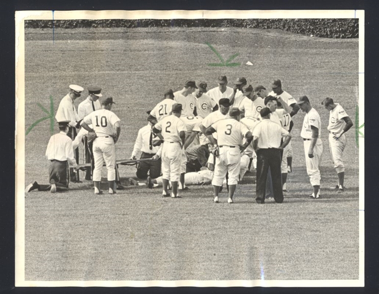 Lot of (4) 1966 Cubs DON KESSINGER & BYRON BROWNE Collision Original News Photos